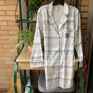 Victoria’s Secret Flannel Sleep Shirt size xs